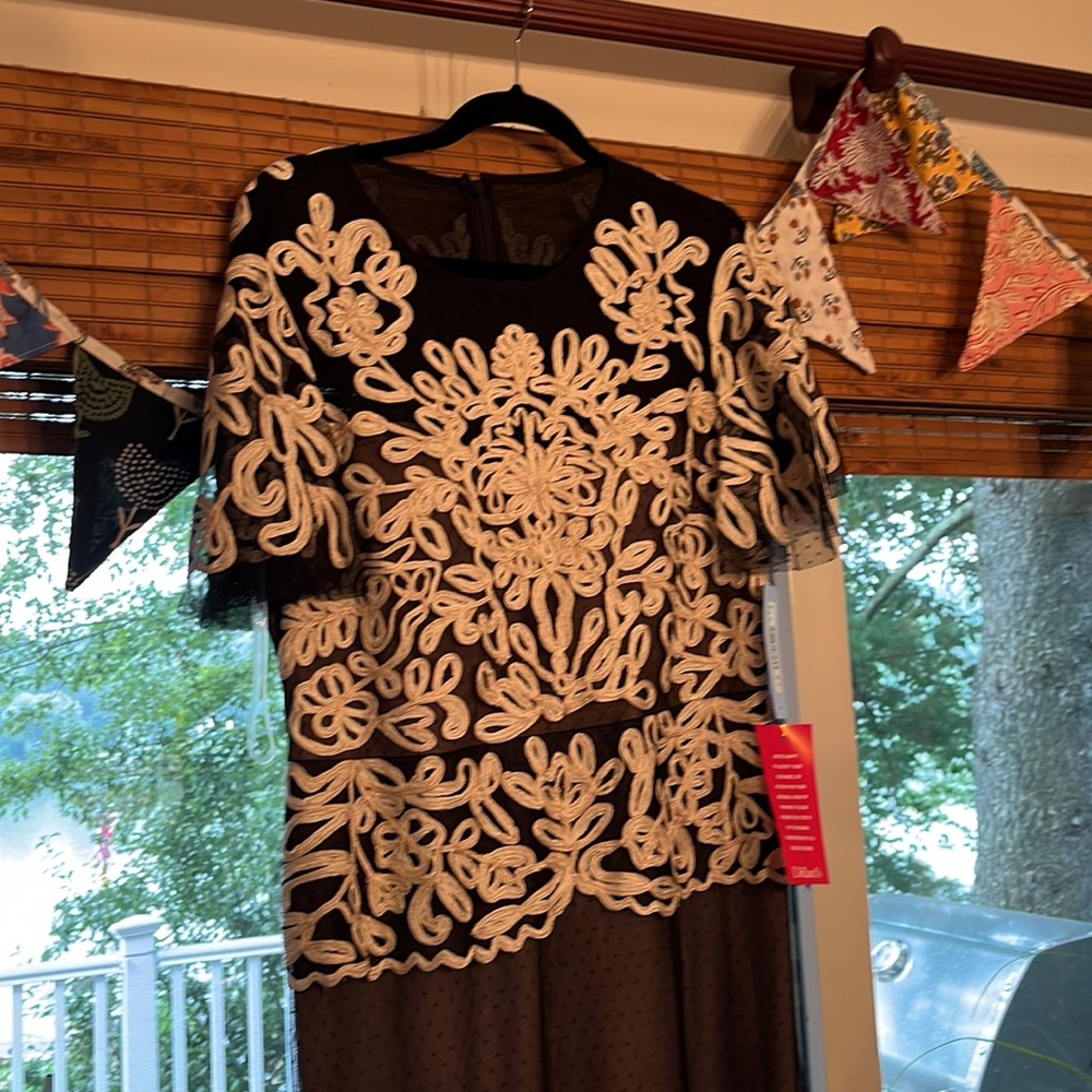 Brand new with tags. Stunning gown. Size 14. - Picture 3 of 6